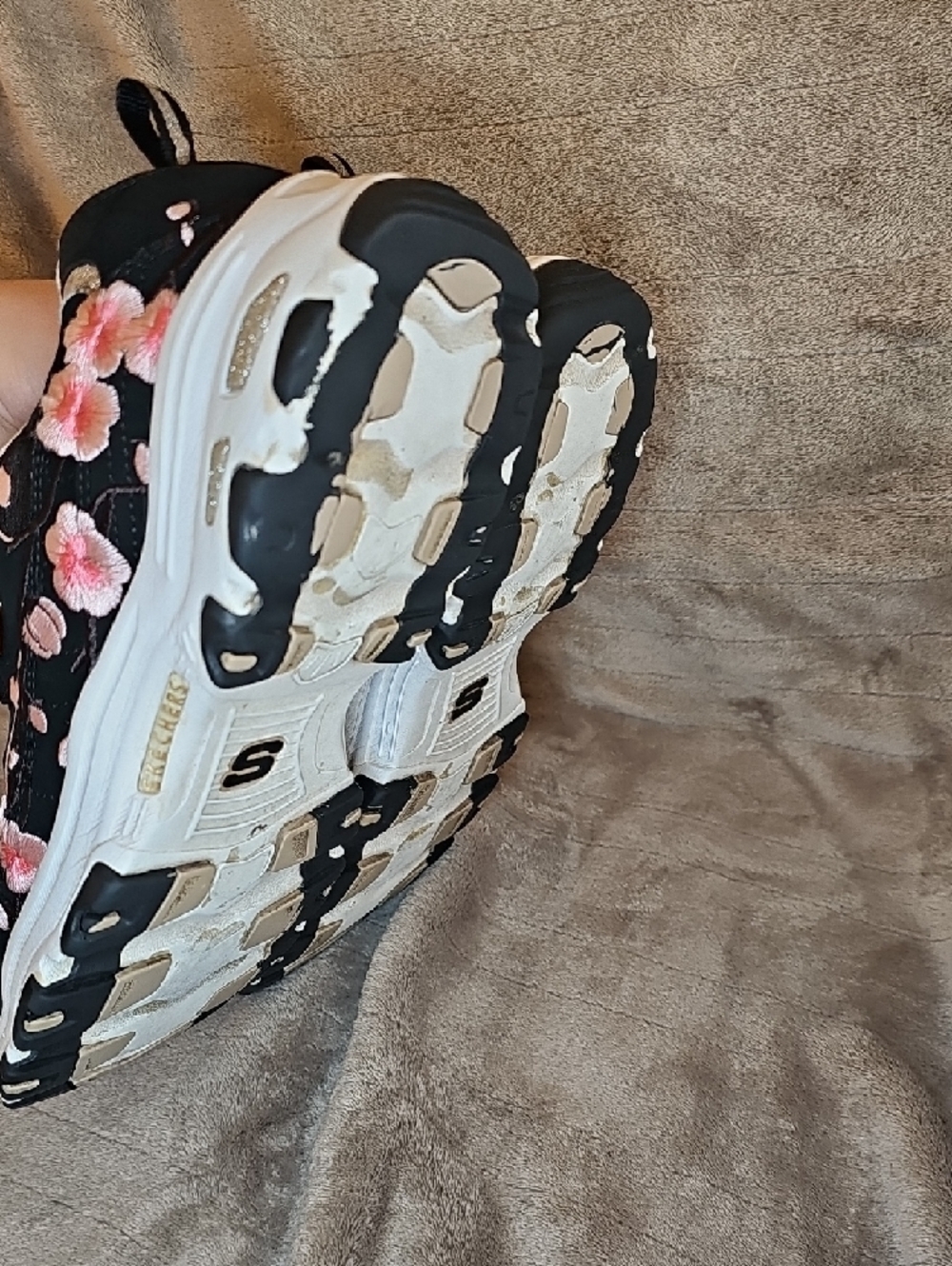 Skechers Women's Black Sneakers with Pink Floral Ch3rry Blosom Accents Size 11 - Picture 11 of 13
